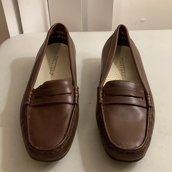 Trotters Sz 8N Francie brown leather loafer made in Brazil - Picture 1 of 9